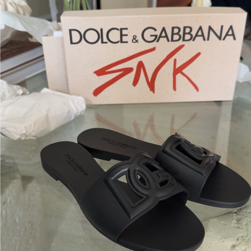 Dolce & Gabbana Black Logo Sandals